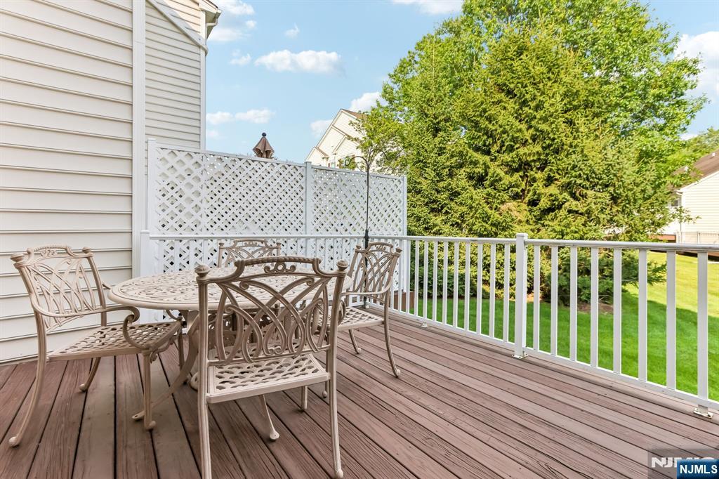 62 Hickory Hill Boulevard 2001