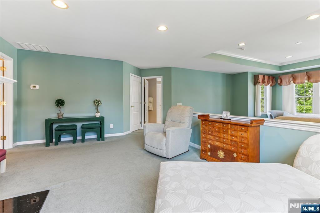 62 Hickory Hill Boulevard 2001