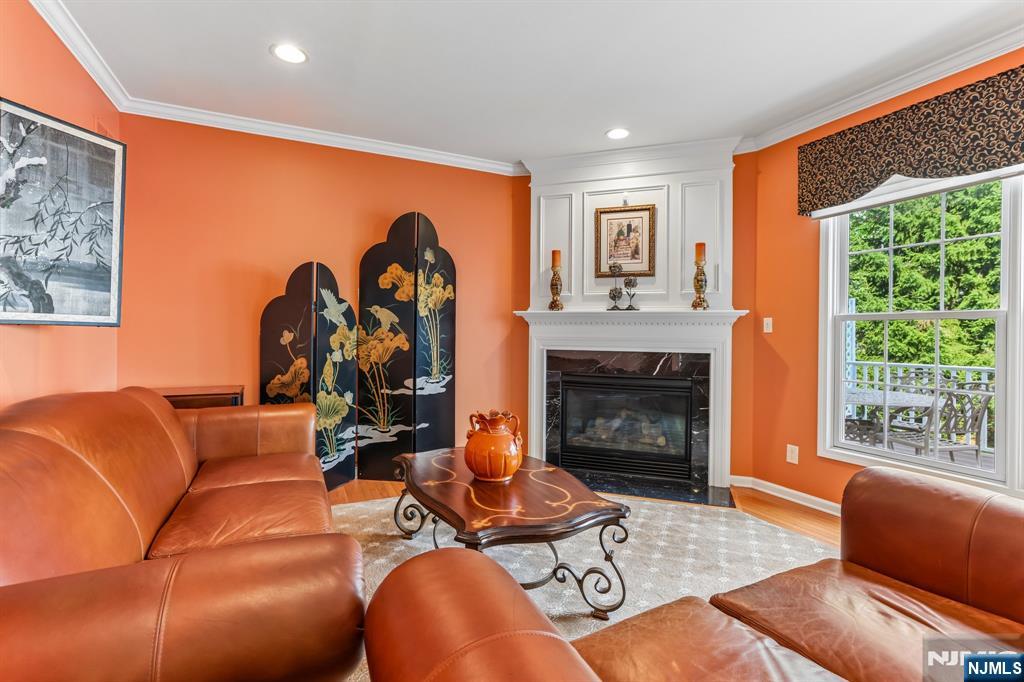 62 Hickory Hill Boulevard 2001