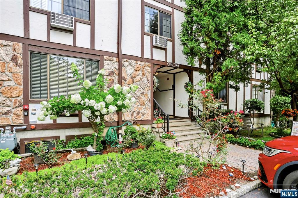 1519 Faulkner Court 1519