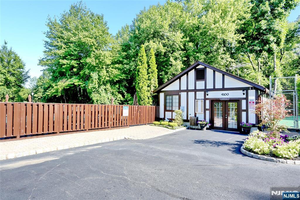 1519 Faulkner Court 1519