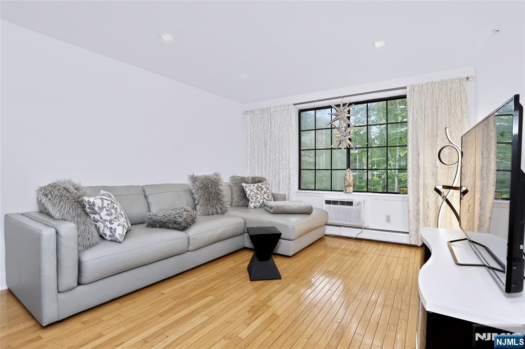 1519 Faulkner Court 1519