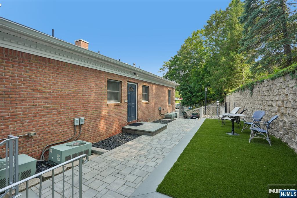 53-55 Broadway Unit D