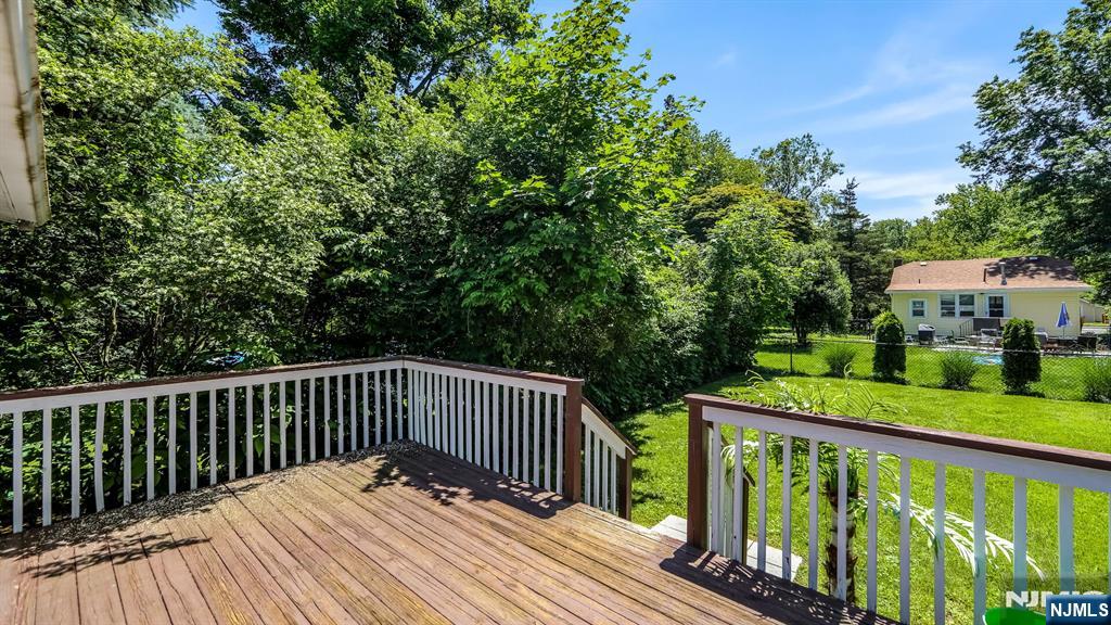 15 Grandview Avenue
