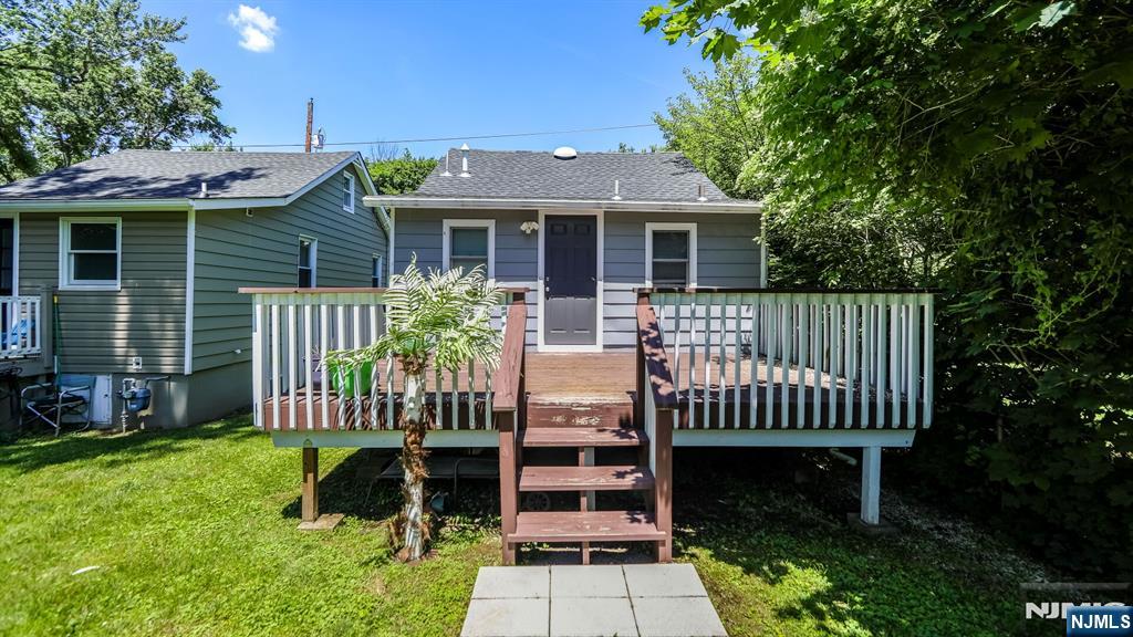 15 Grandview Avenue