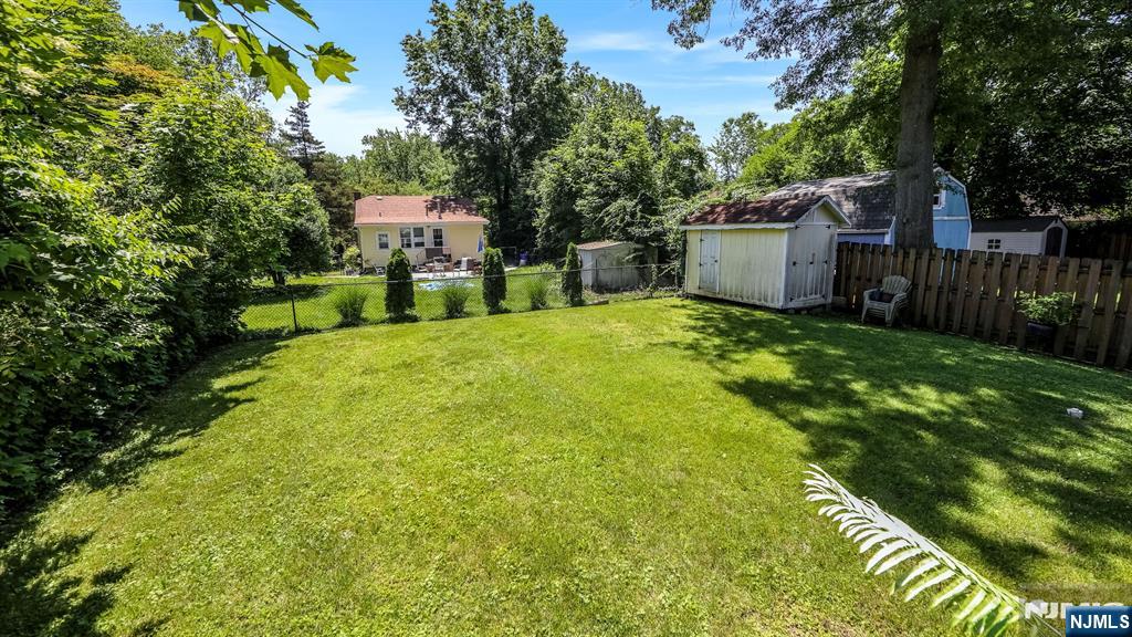 15 Grandview Avenue