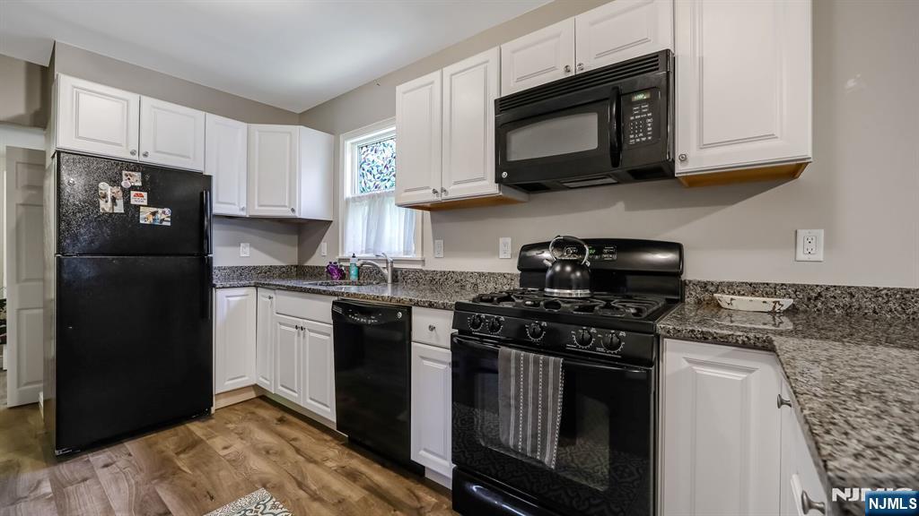 15 Grandview Avenue