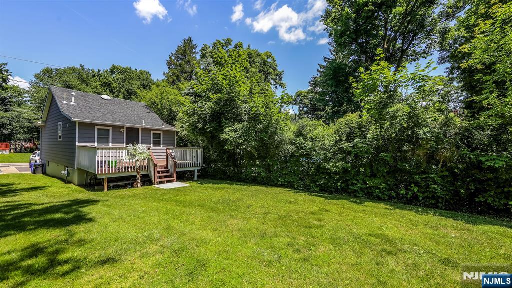15 Grandview Avenue