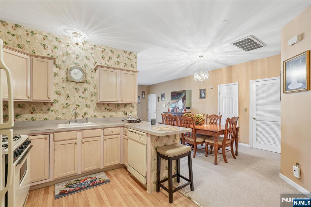 485 Saddle River Road 7