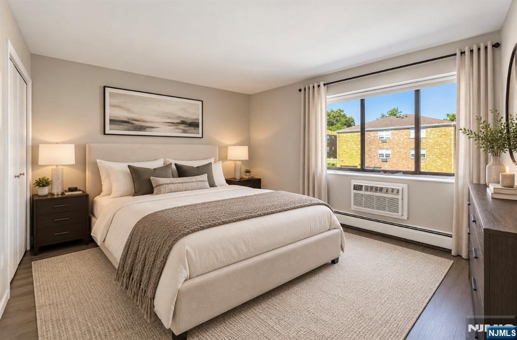 105 W Ridge Mews 1E
