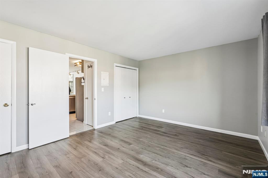 105 W Ridge Mews 1E
