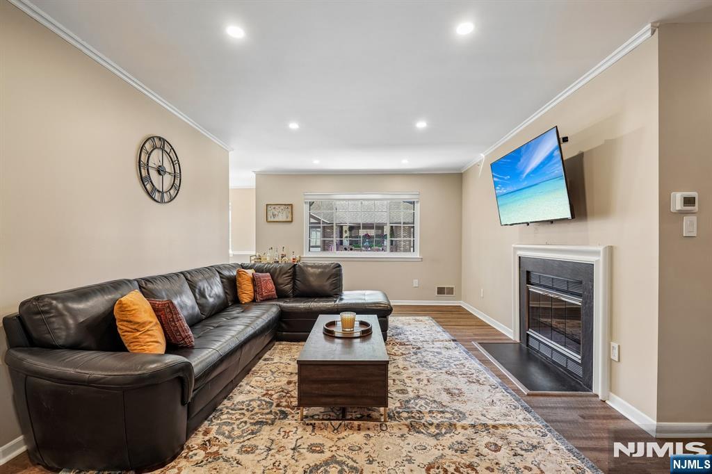 1714 Faulkner Court 1714