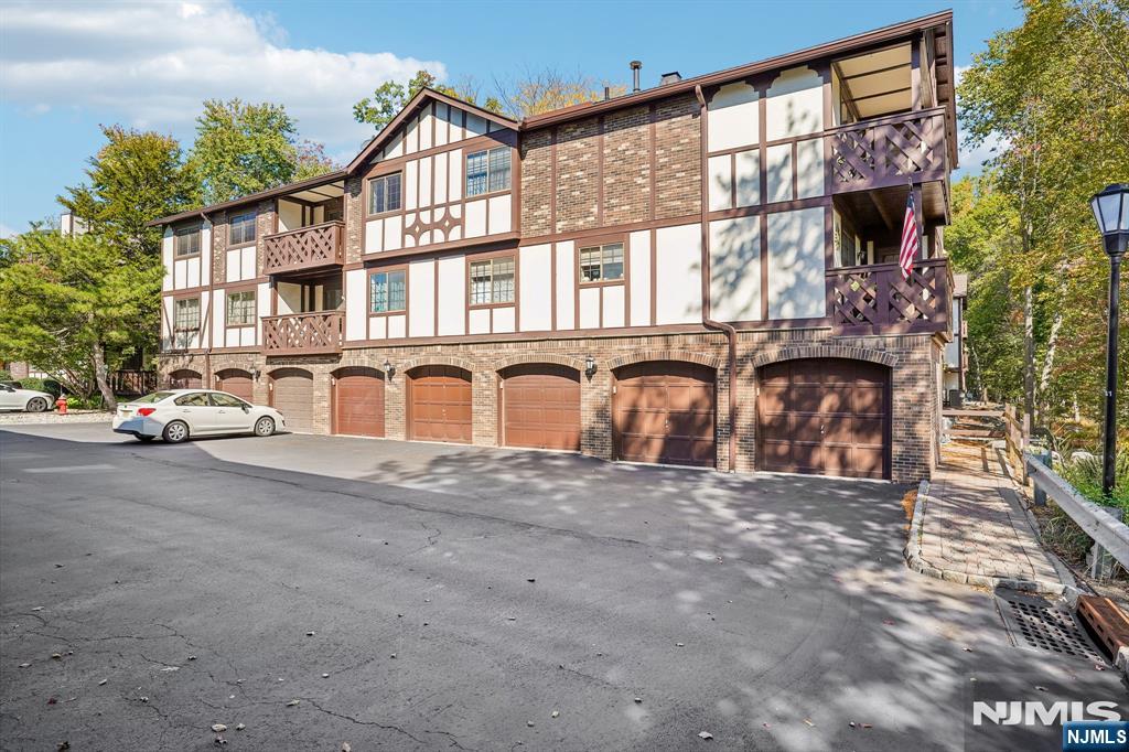 1714 Faulkner Court 1714
