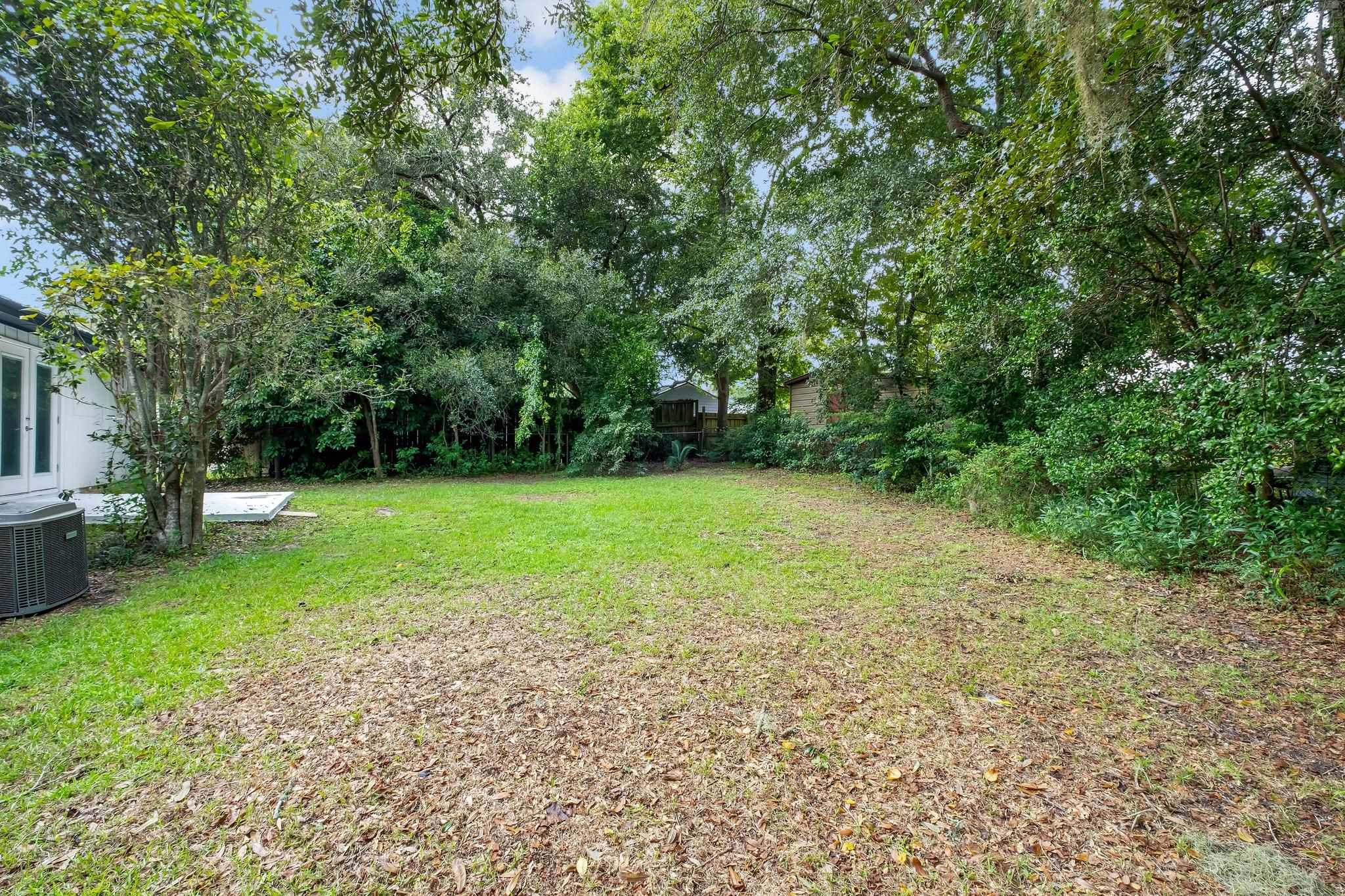 2112 Harriet Drive