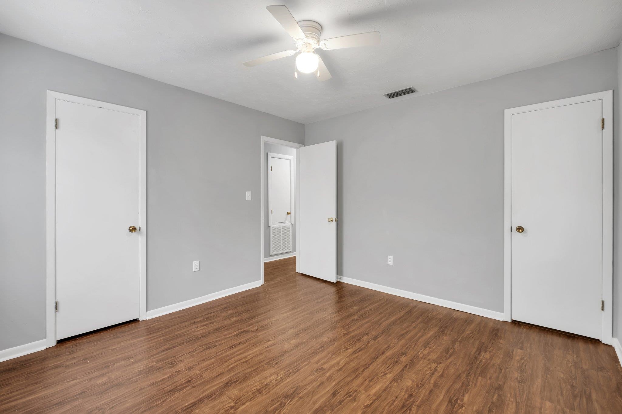 2112 Harriet Drive