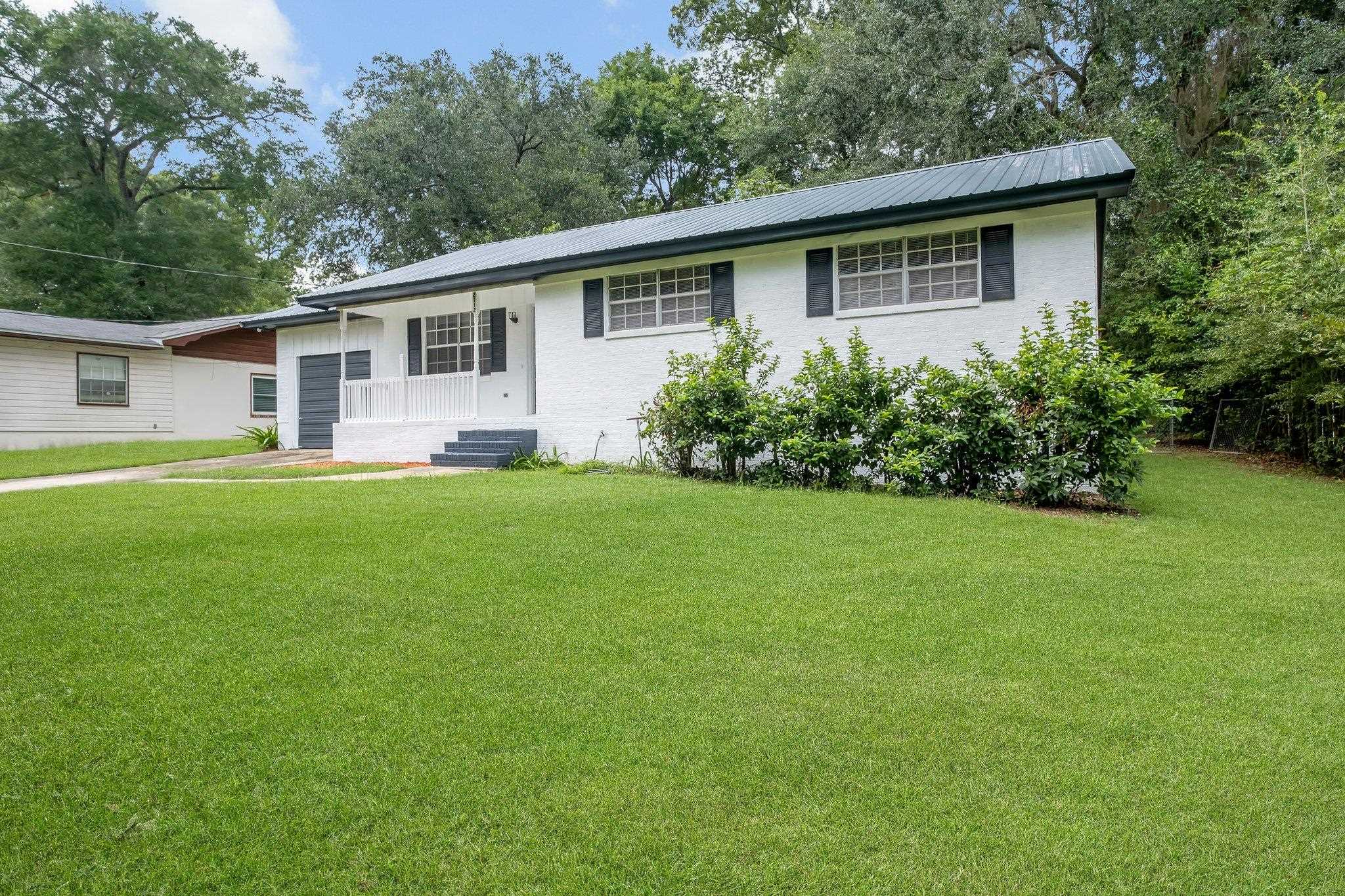 2112 Harriet Drive