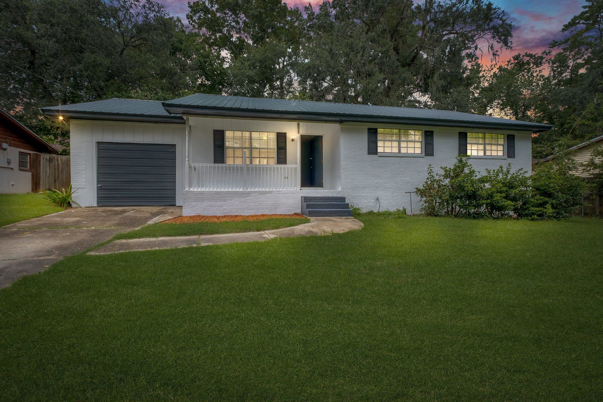 2112 Harriet Drive