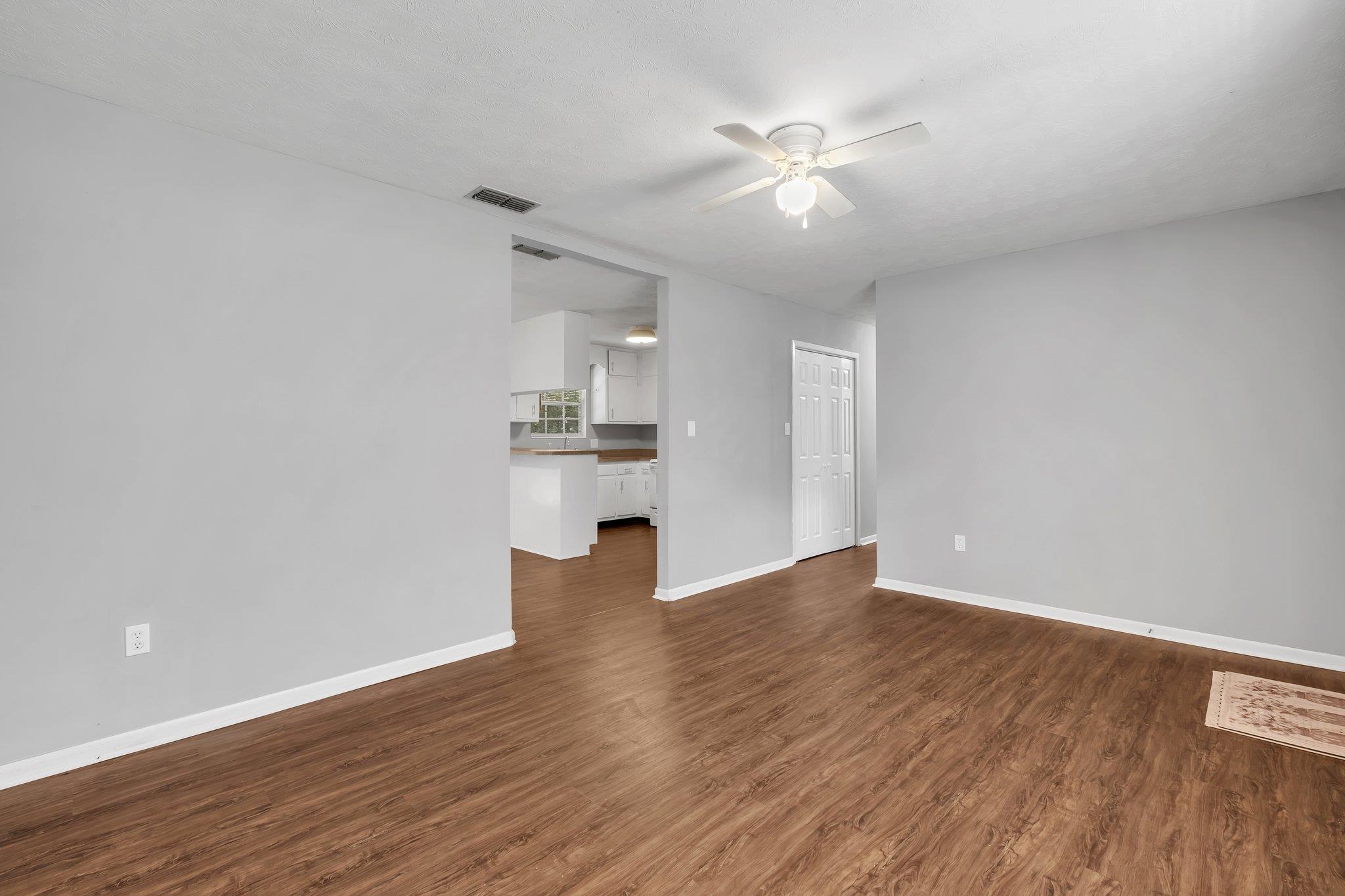 2112 Harriet Drive