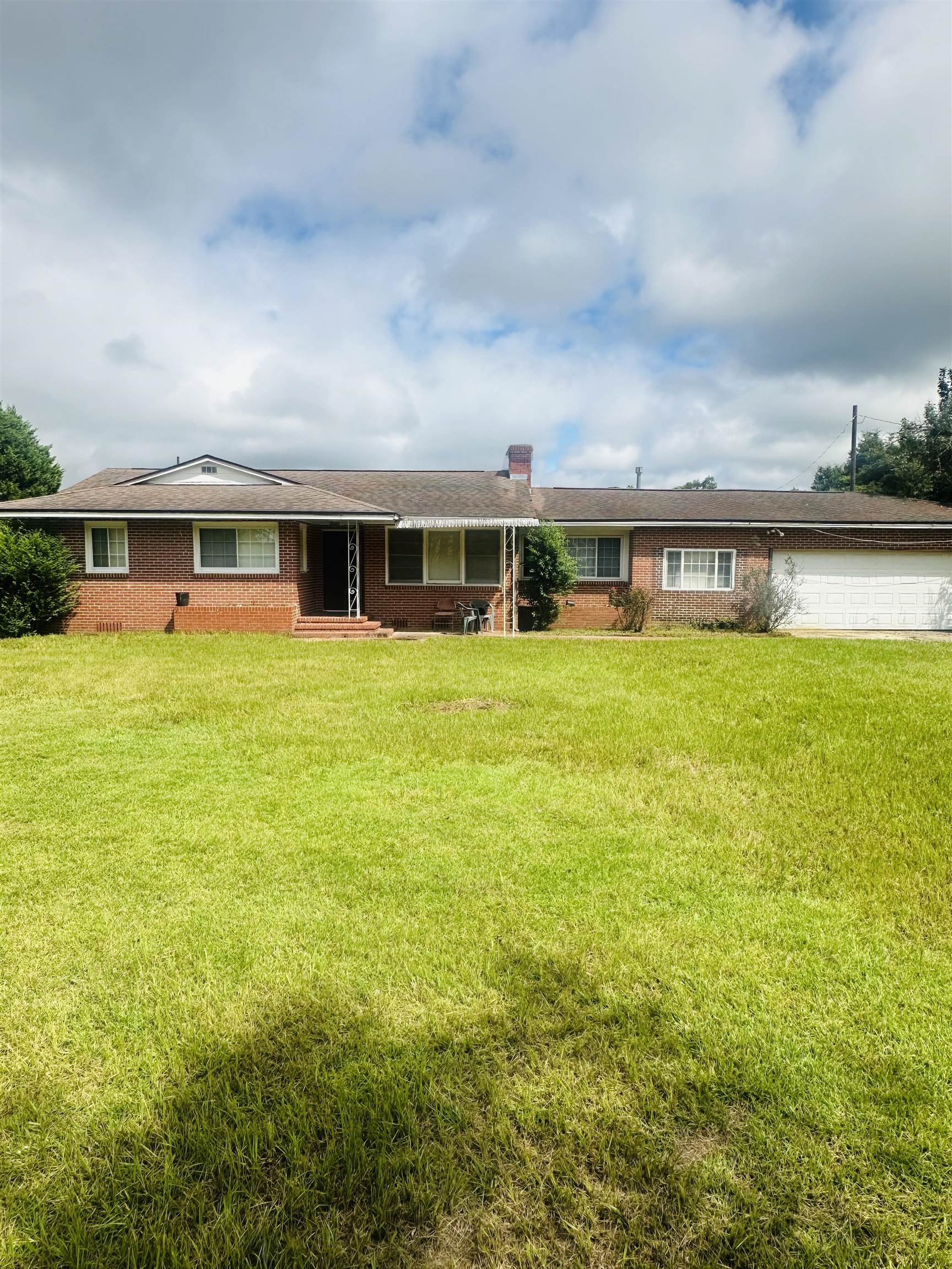 2099 Woodward Road