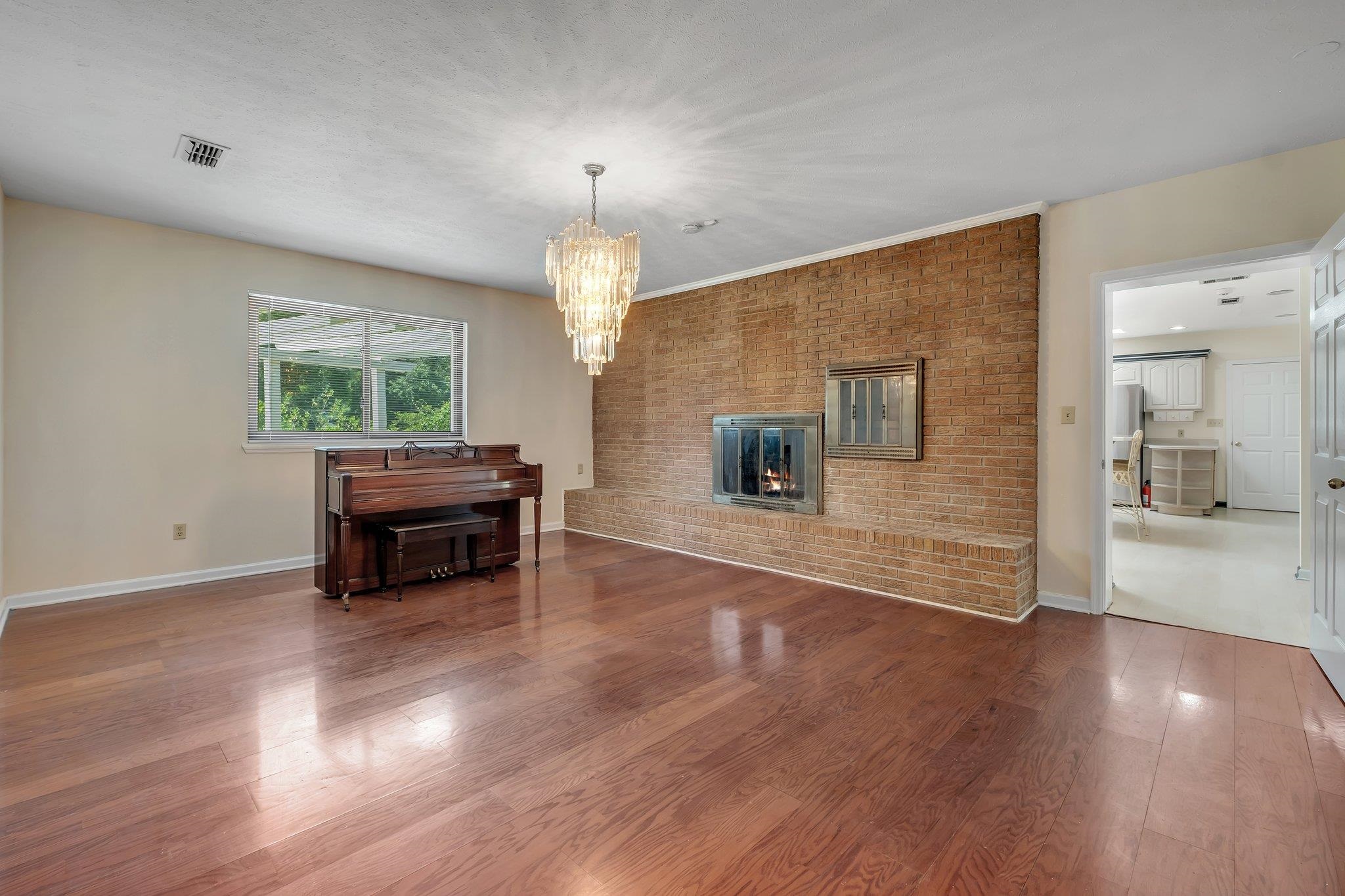 3145 Parkridge Drive