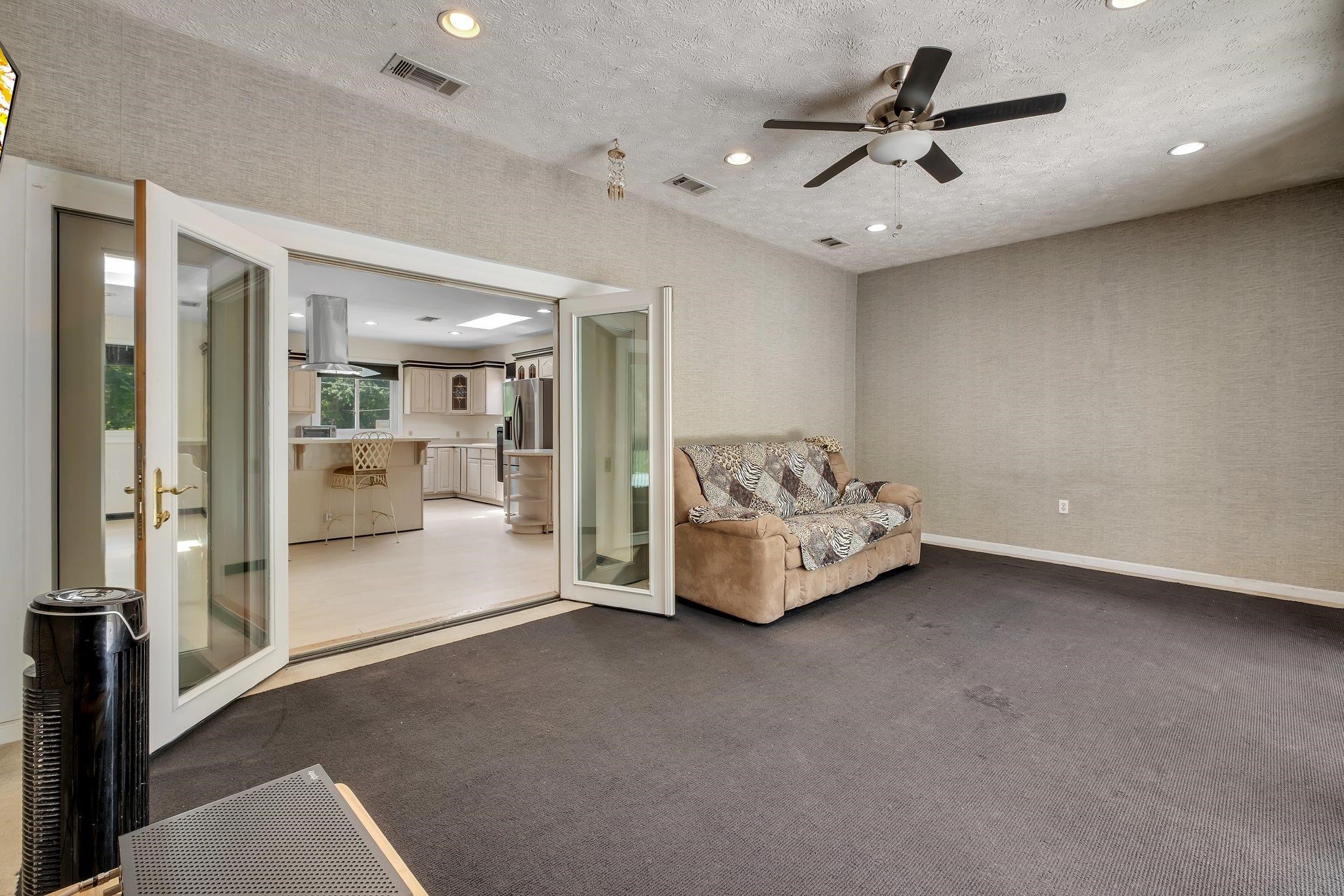 3145 Parkridge Drive