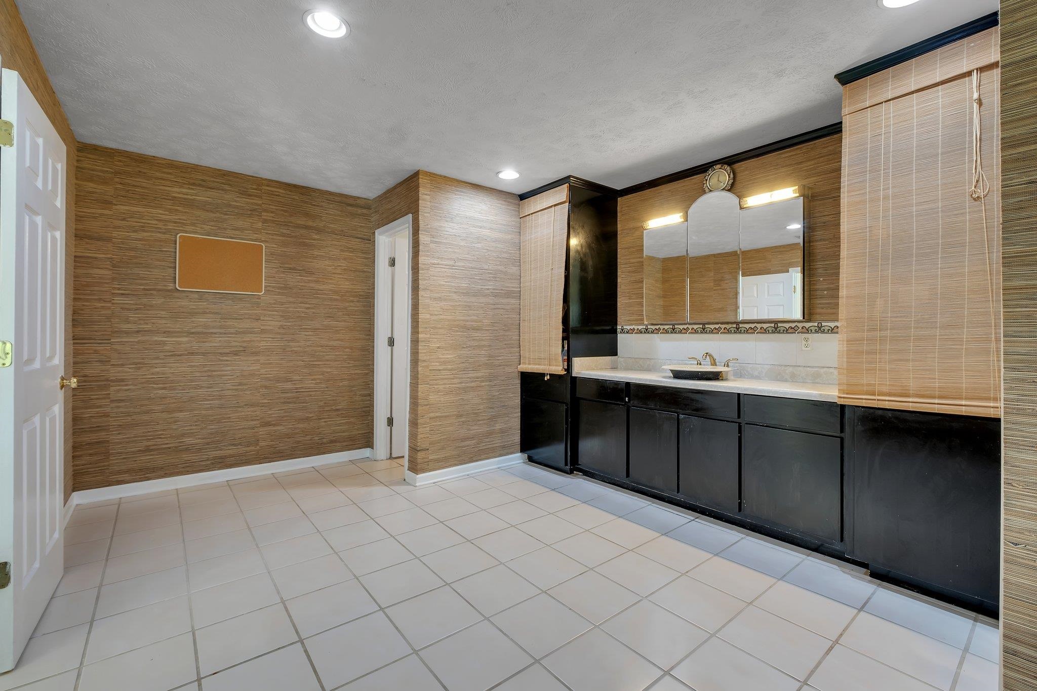3145 Parkridge Drive
