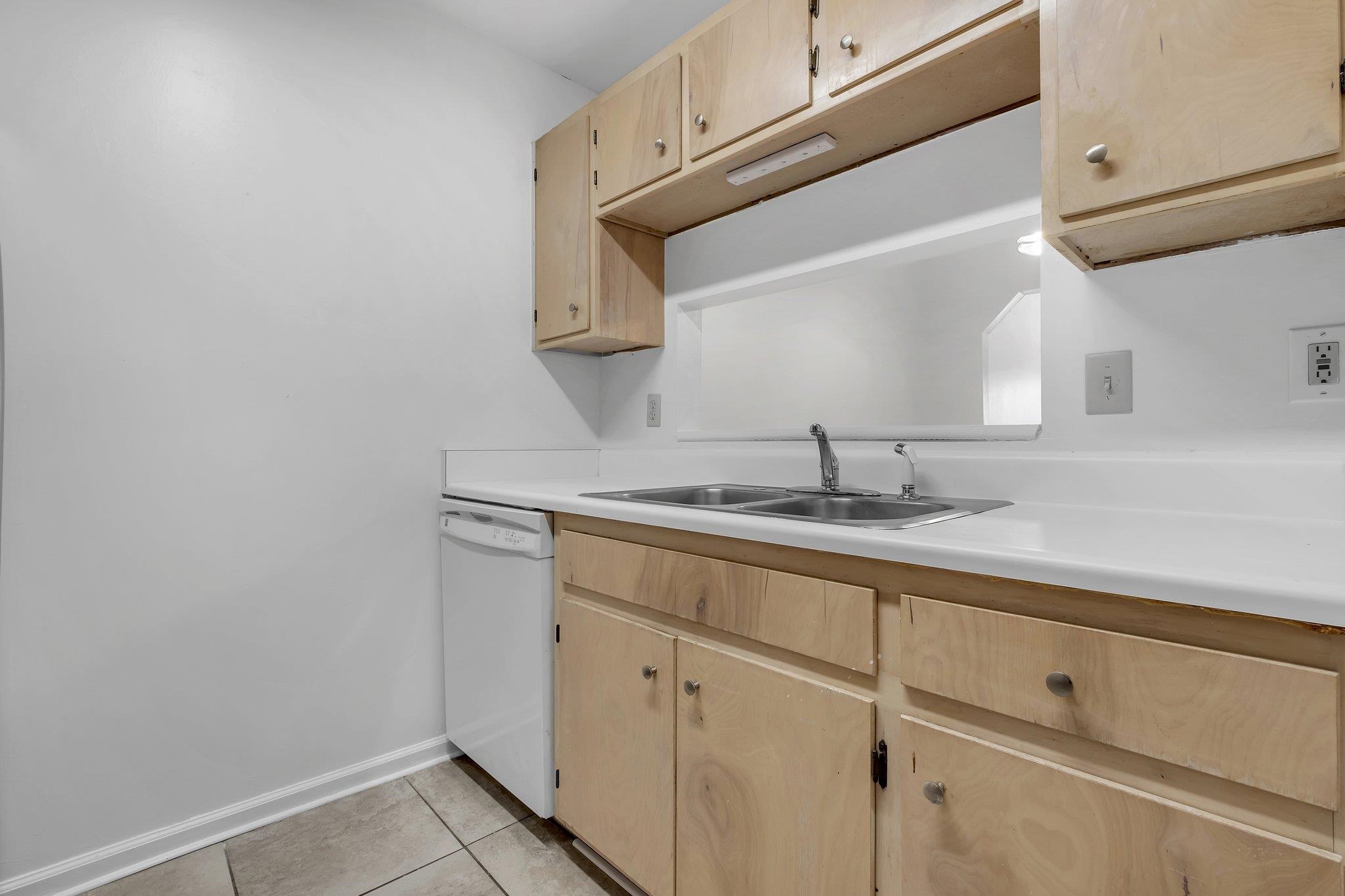 3918 Gaffney Loop Unit: B