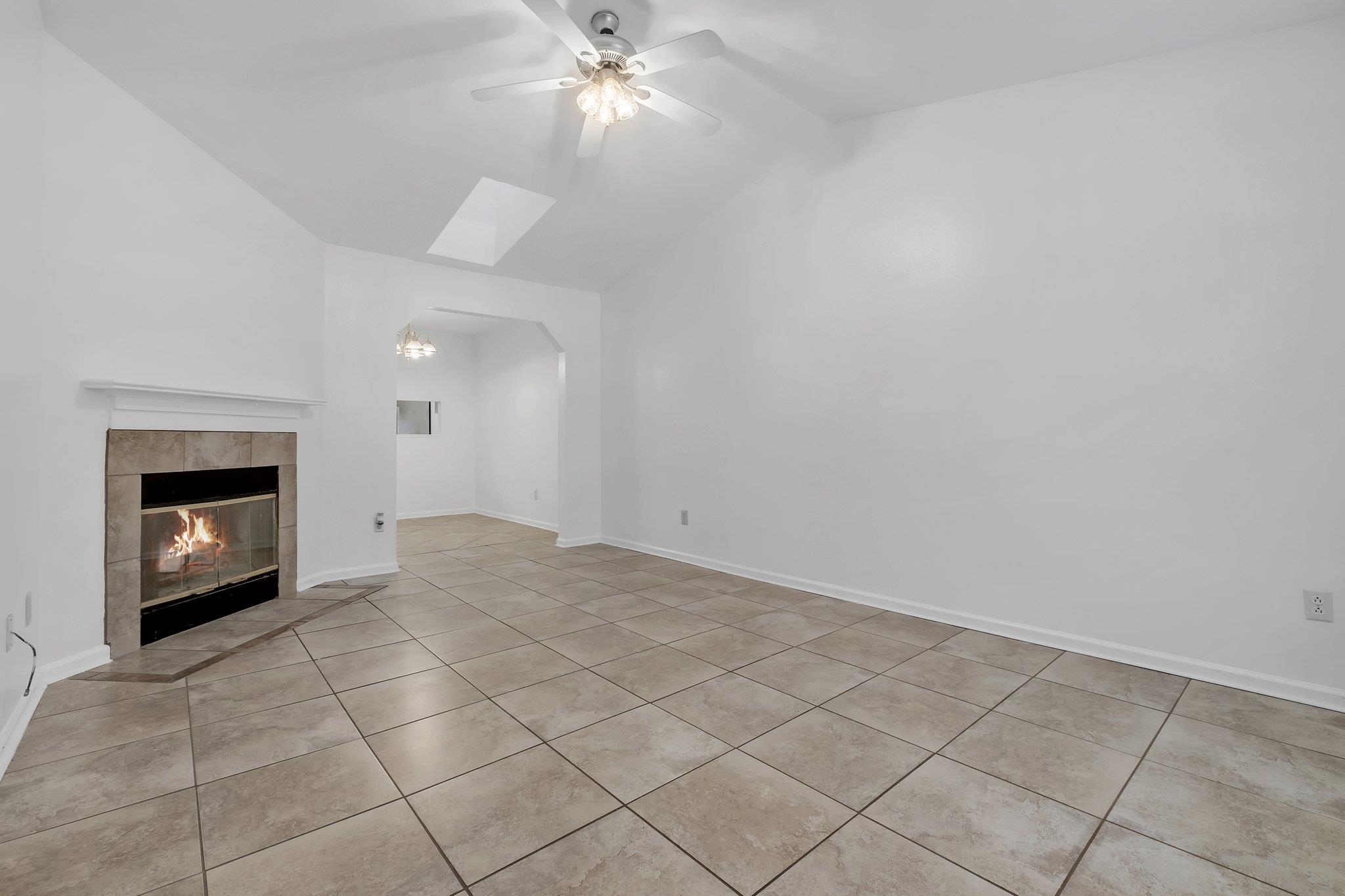 3918 Gaffney Loop Unit: B