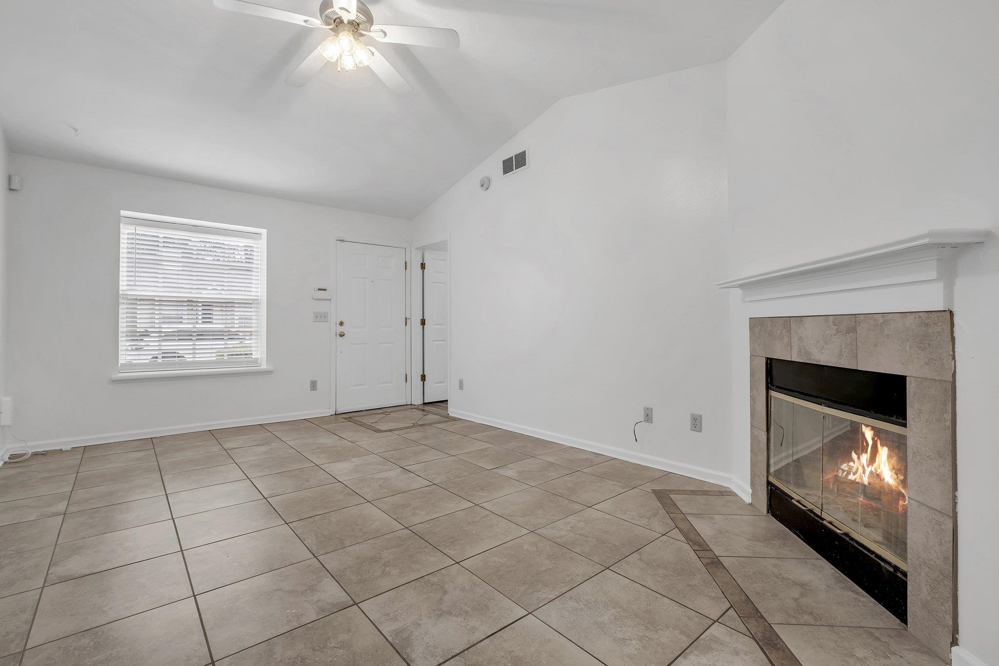 3918 Gaffney Loop Unit: B
