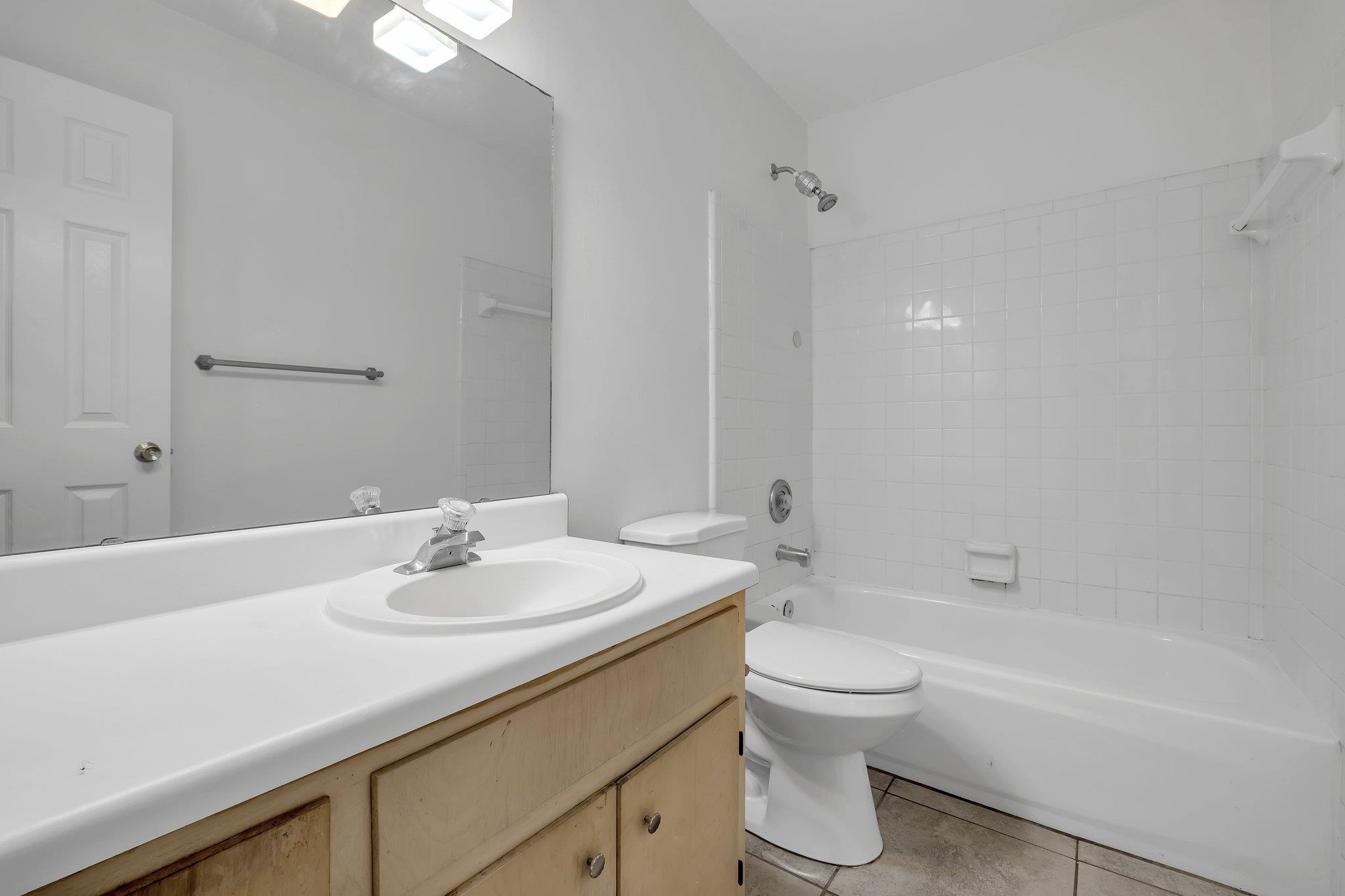 3918 Gaffney Loop Unit: B