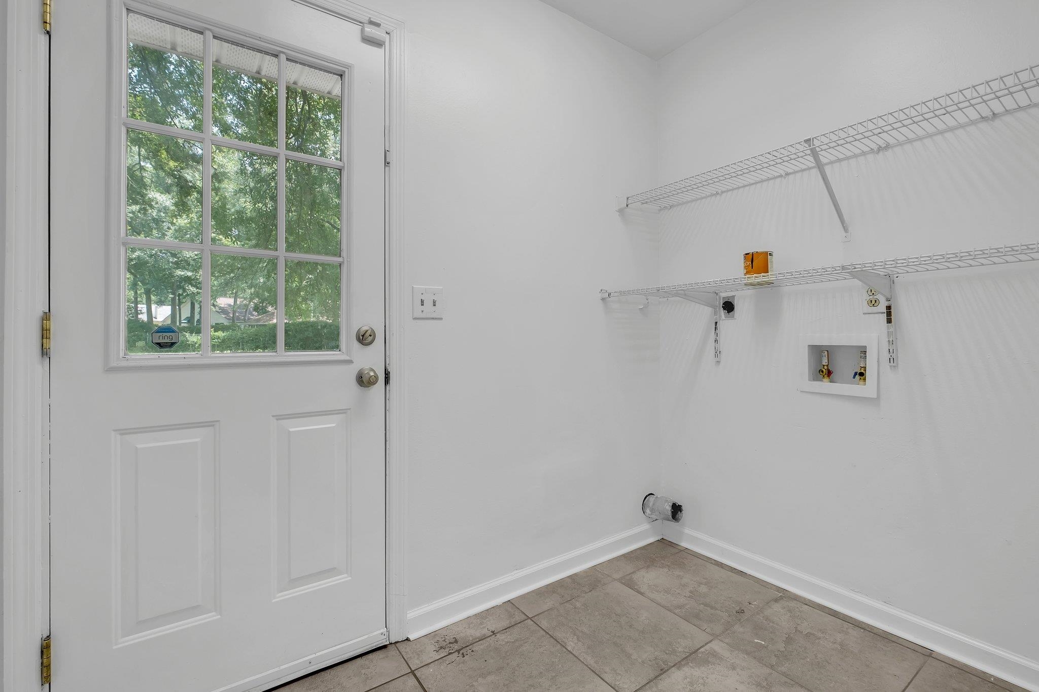 3918 Gaffney Loop Unit: B
