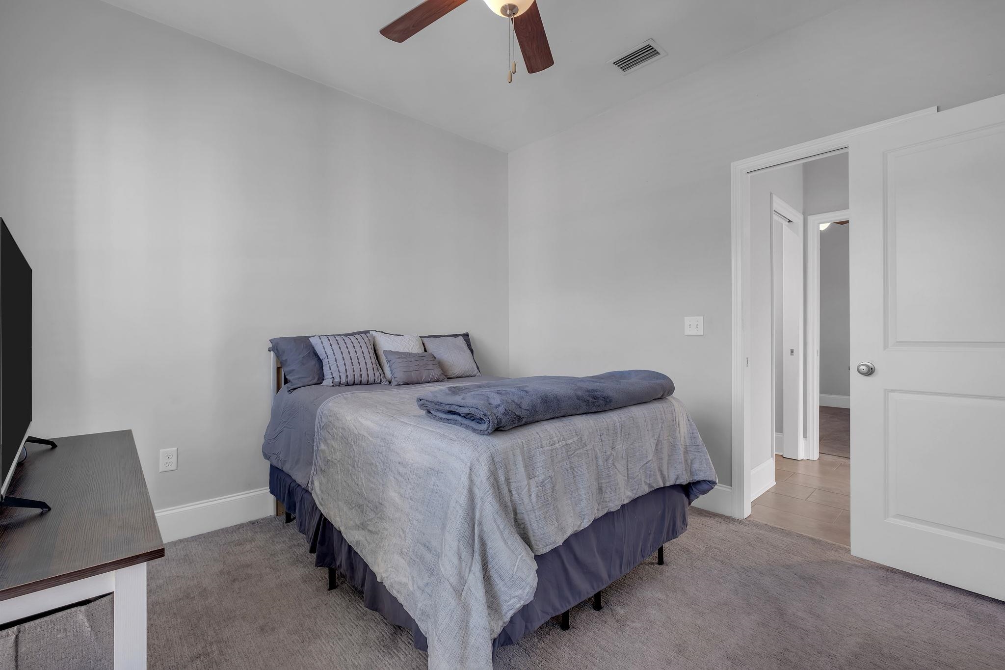 2529 Mount Vernon Lane