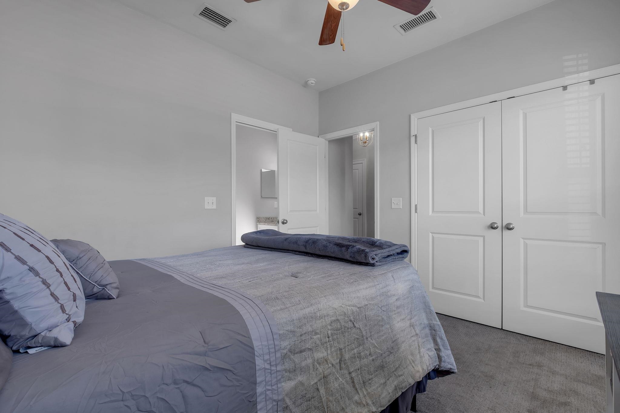 2529 Mount Vernon Lane