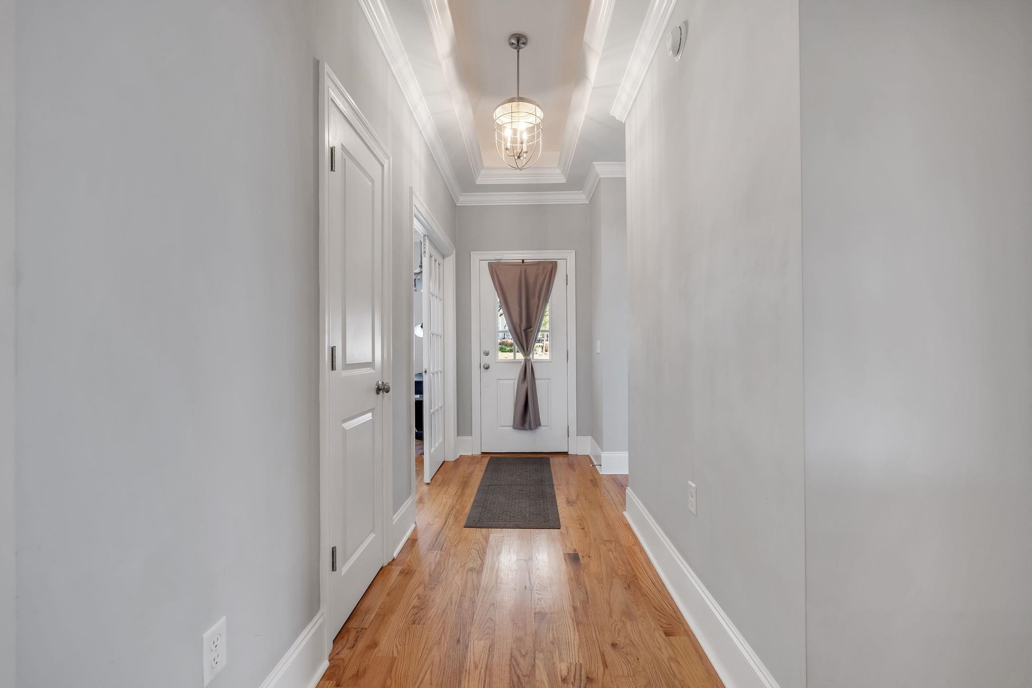 2529 Mount Vernon Lane