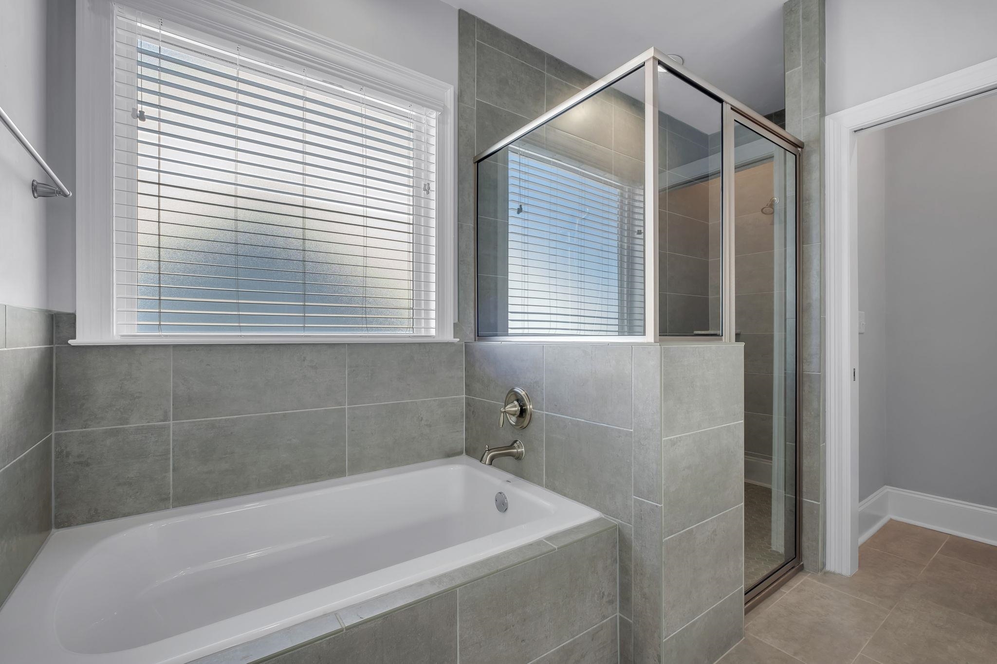 2529 Mount Vernon Lane