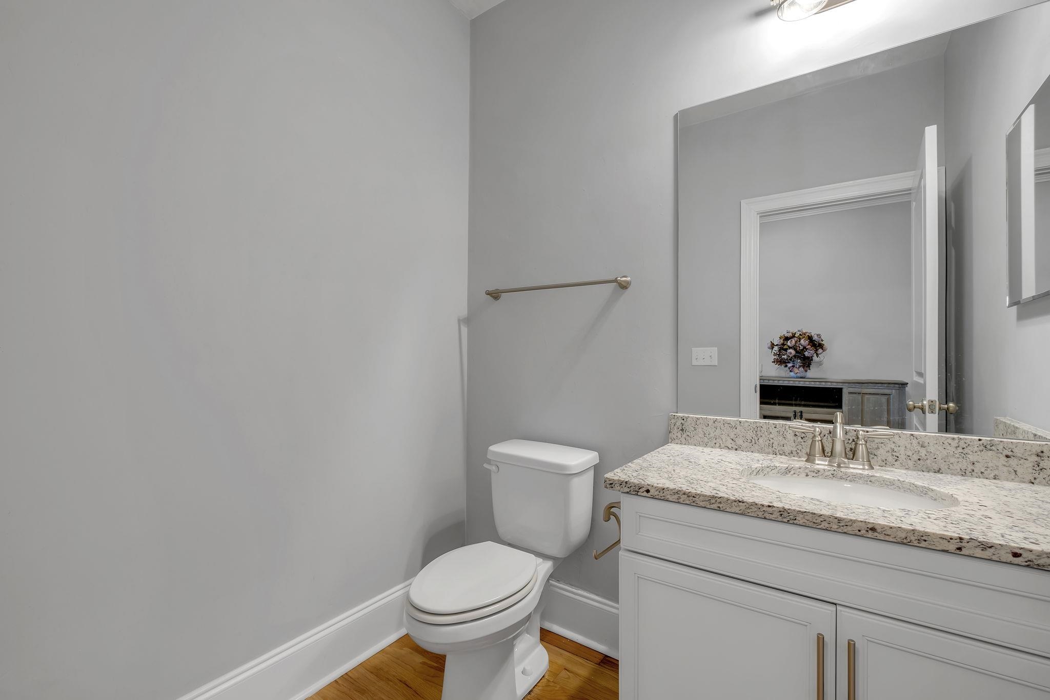 2529 Mount Vernon Lane