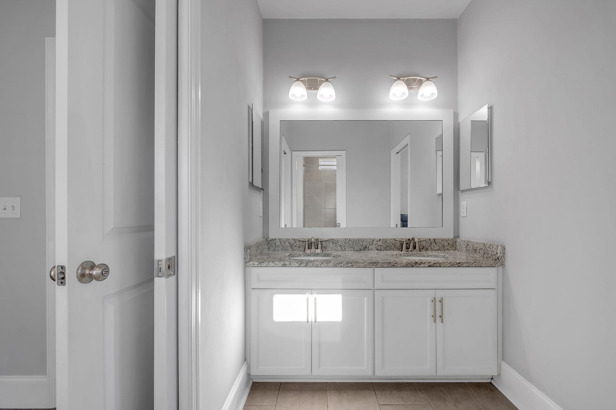 2529 Mount Vernon Lane