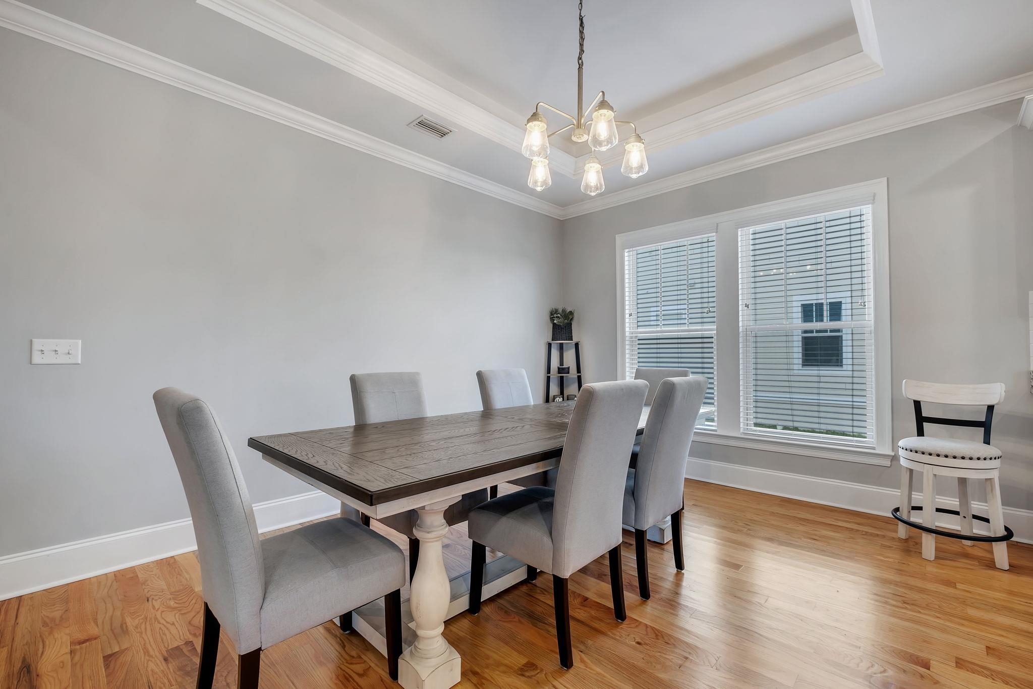 2529 Mount Vernon Lane