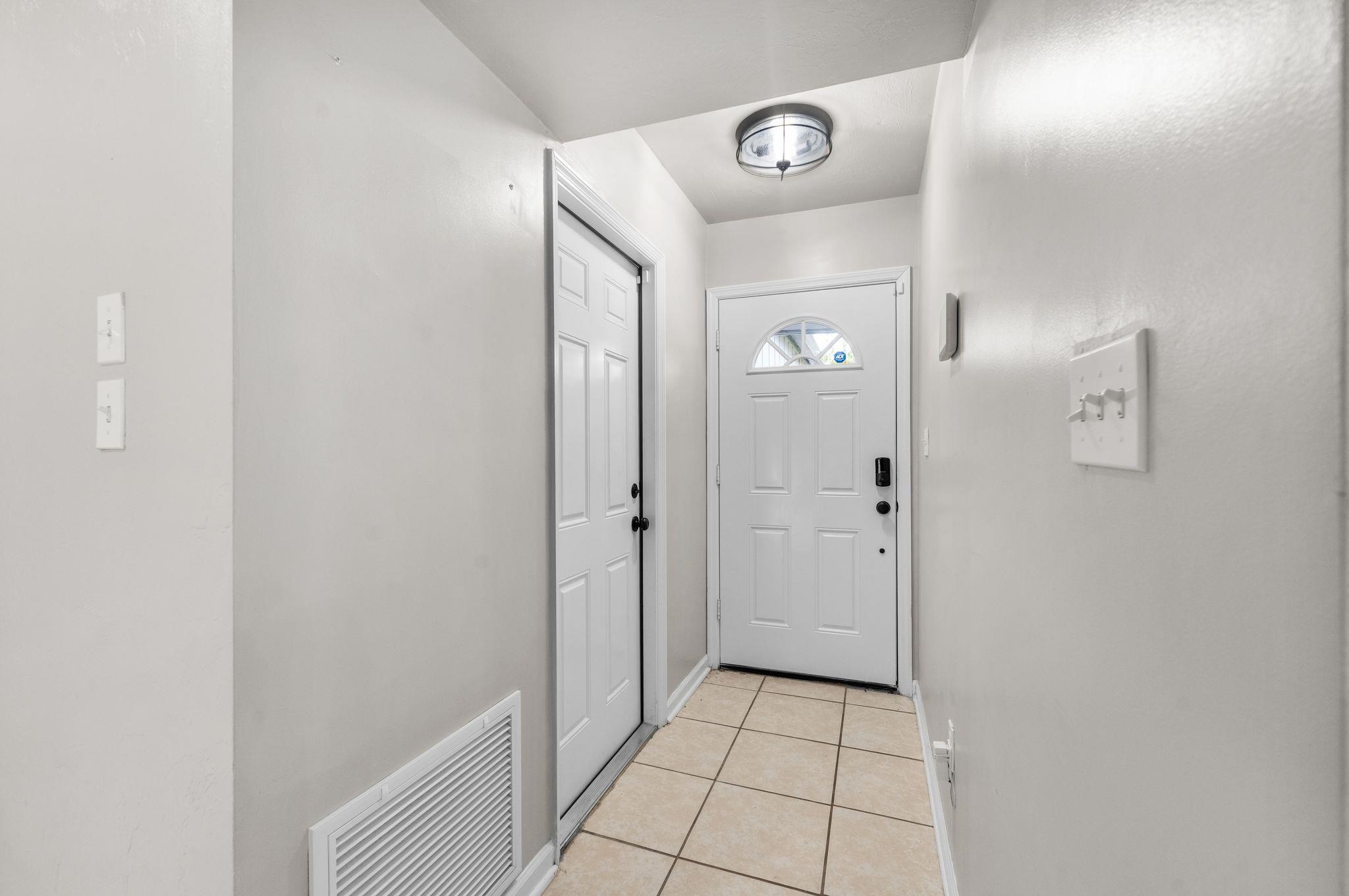 4105 NE 17th Terrace