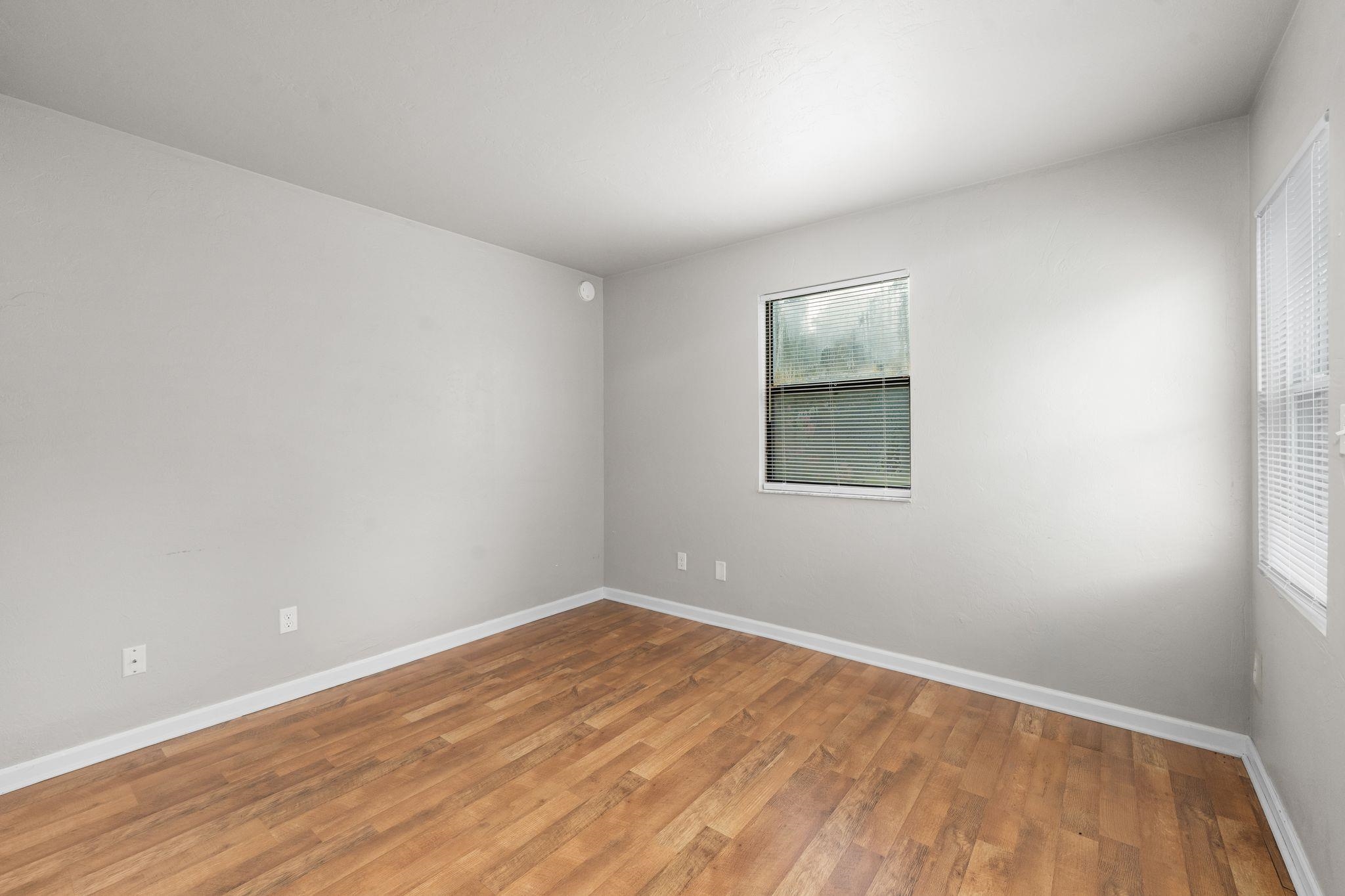 4105 NE 17th Terrace