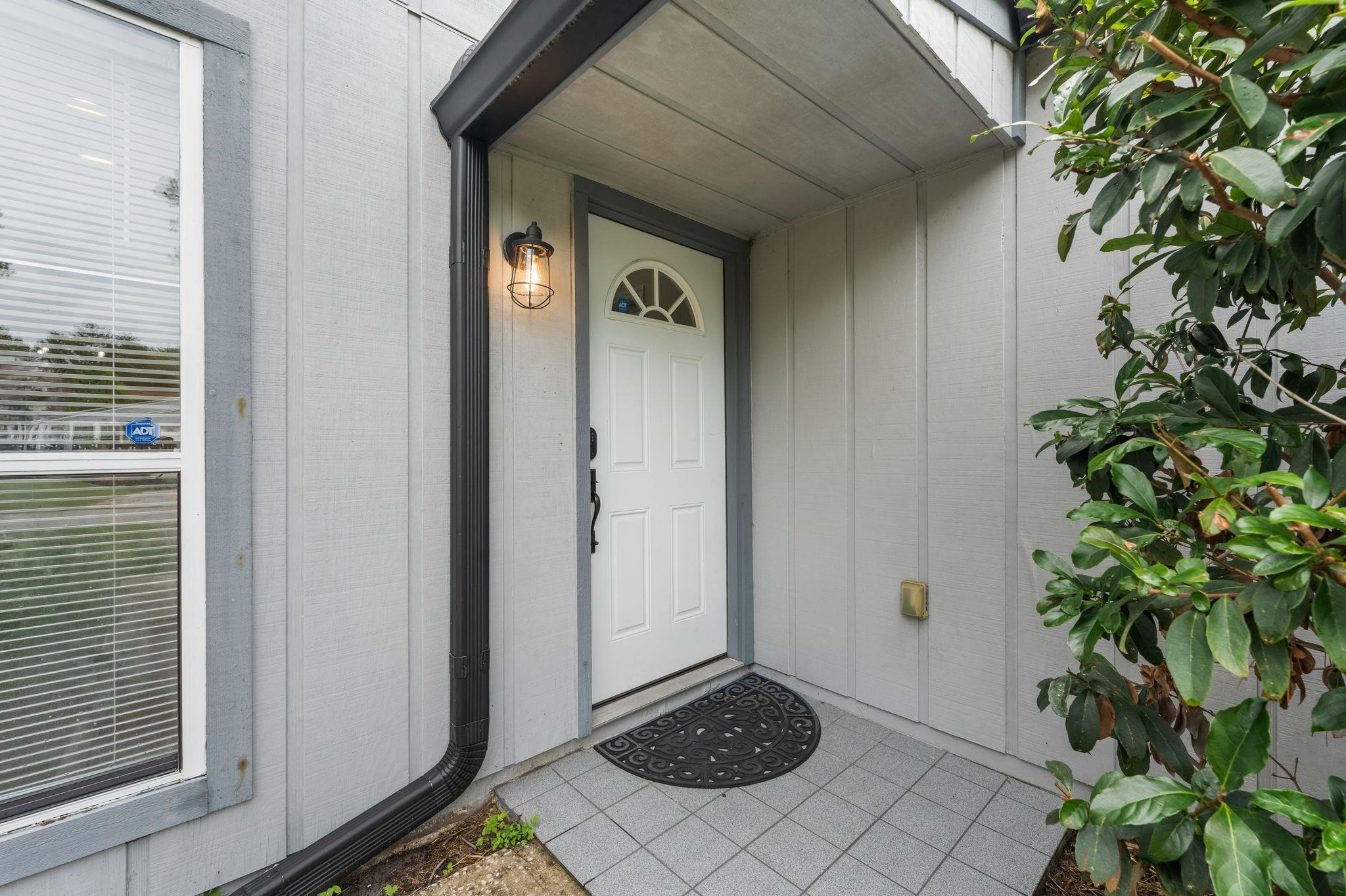4105 NE 17th Terrace