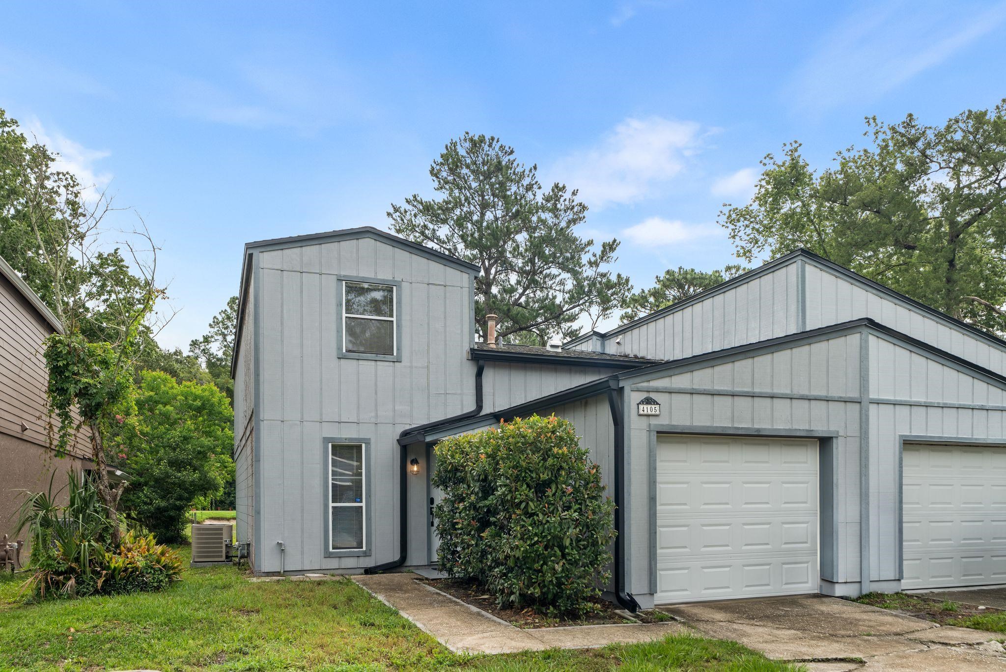 4105 NE 17th Terrace
