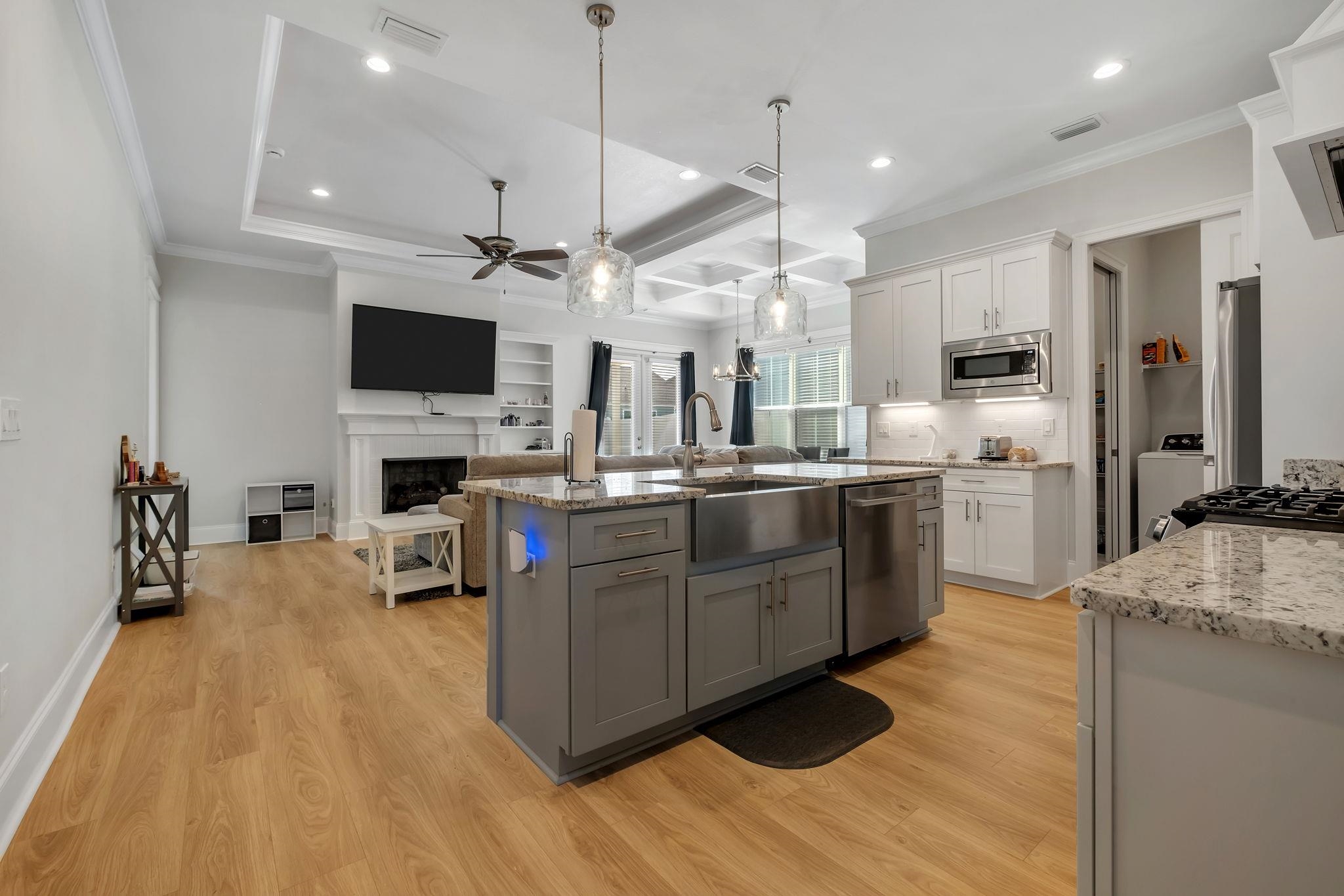 4225 Landry Lane