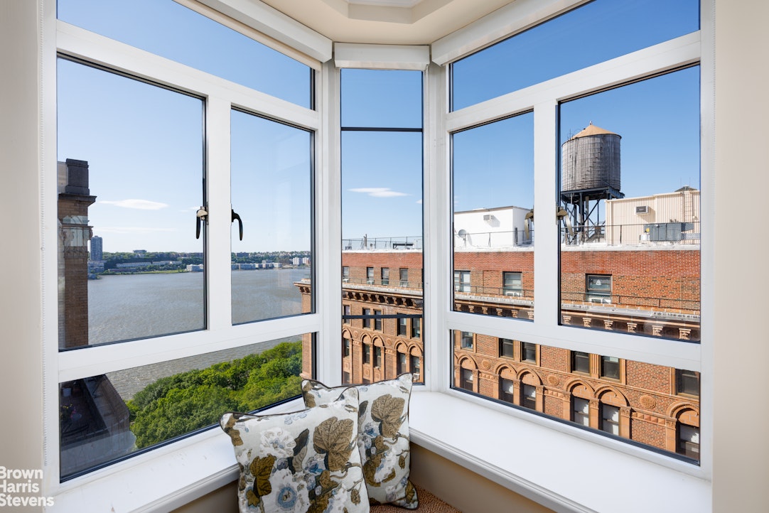 140 RIVERSIDE Drive 18O