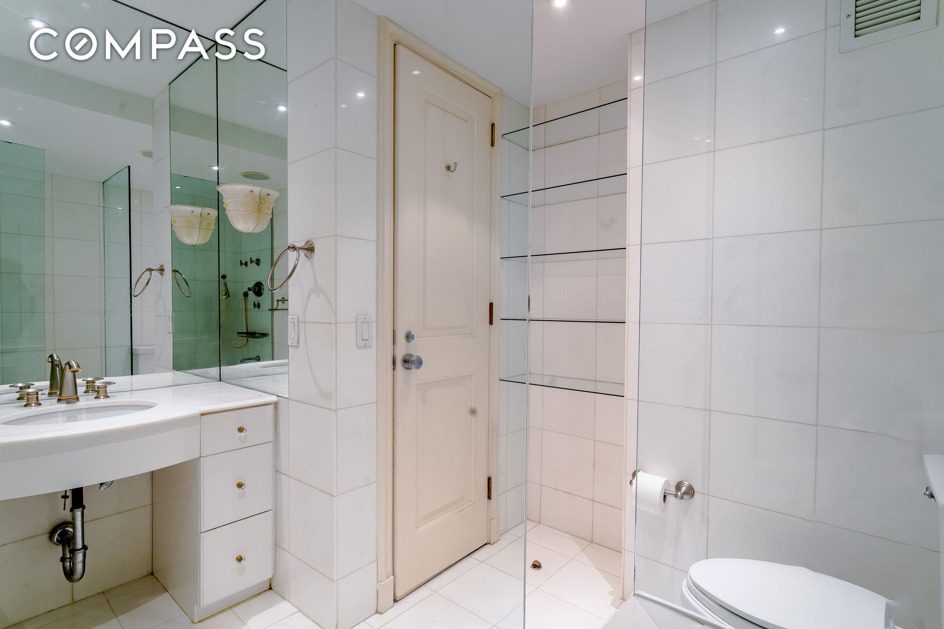 200 E 57th Street 18F