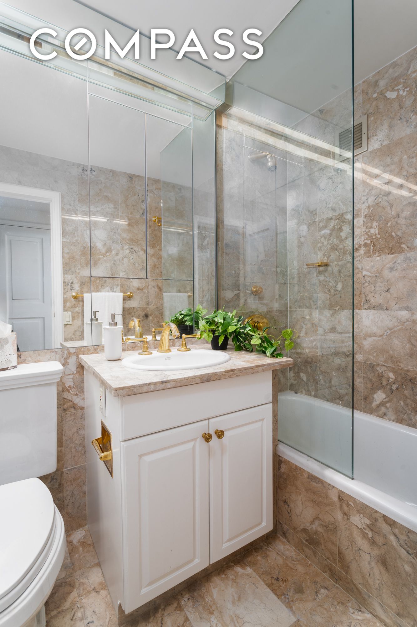 200 E 57th Street 18F