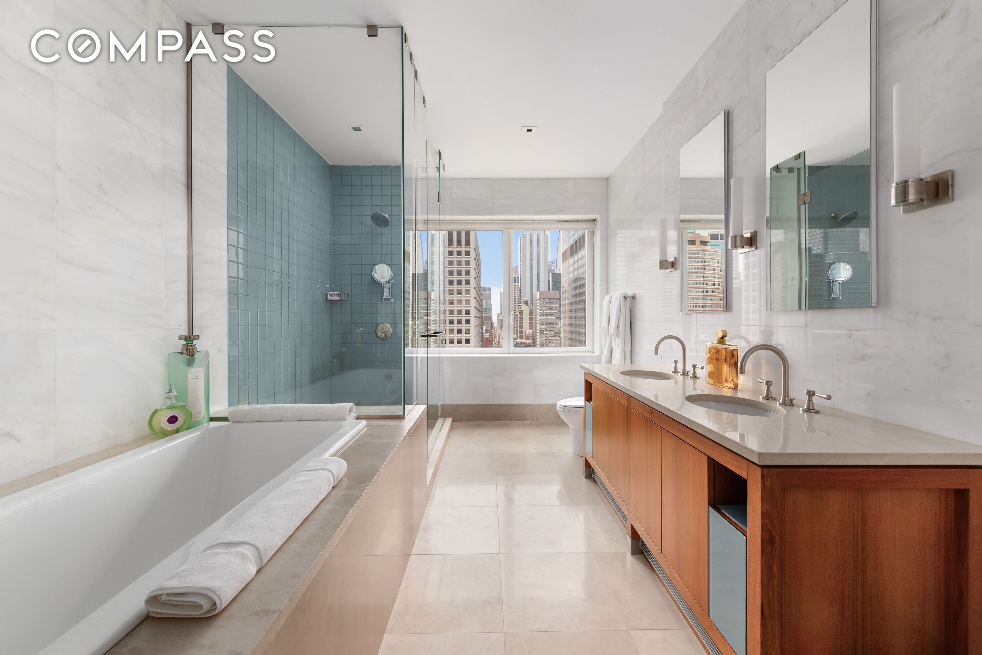 300 E 55th Street PH1C