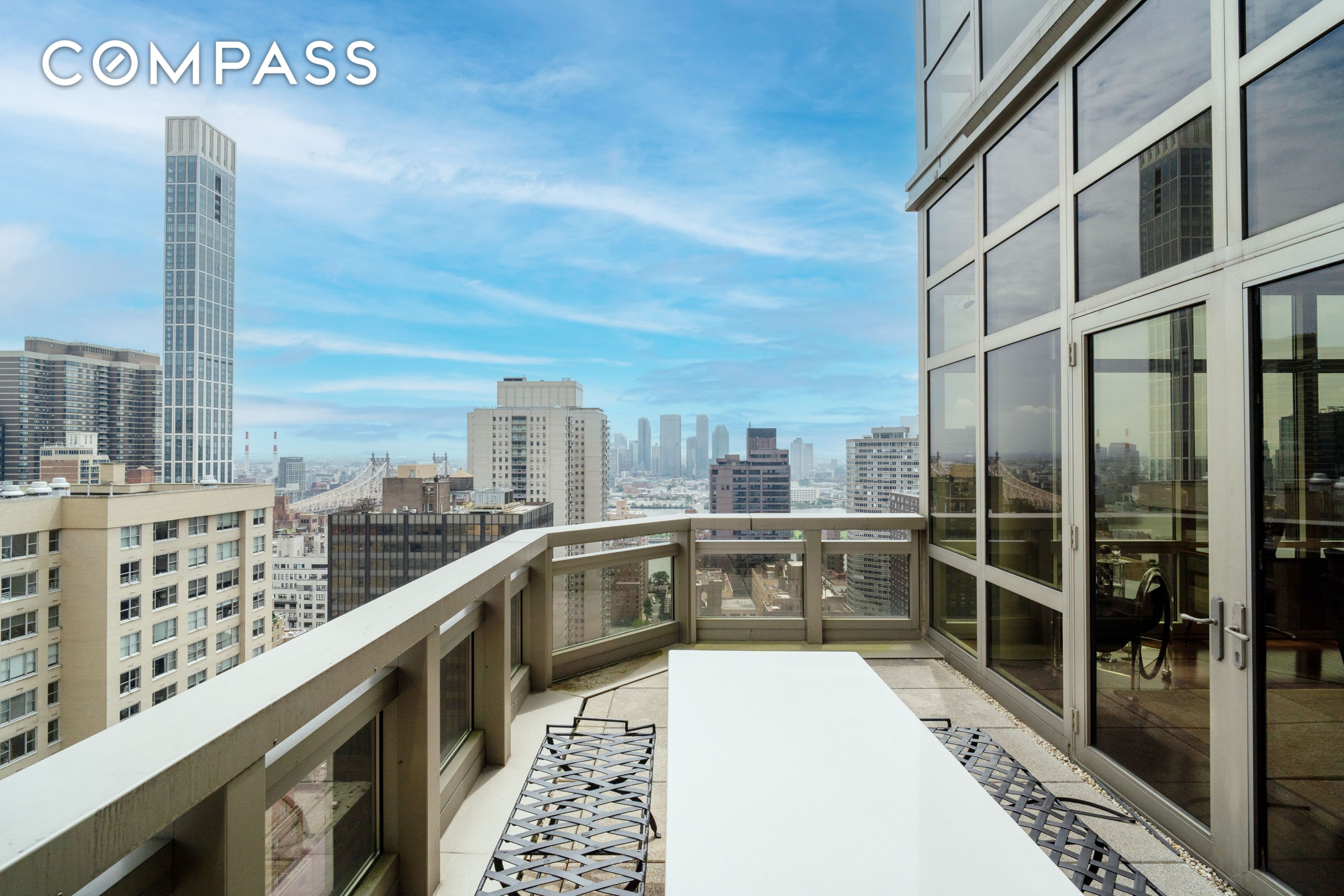 300 E 55th Street PH1C