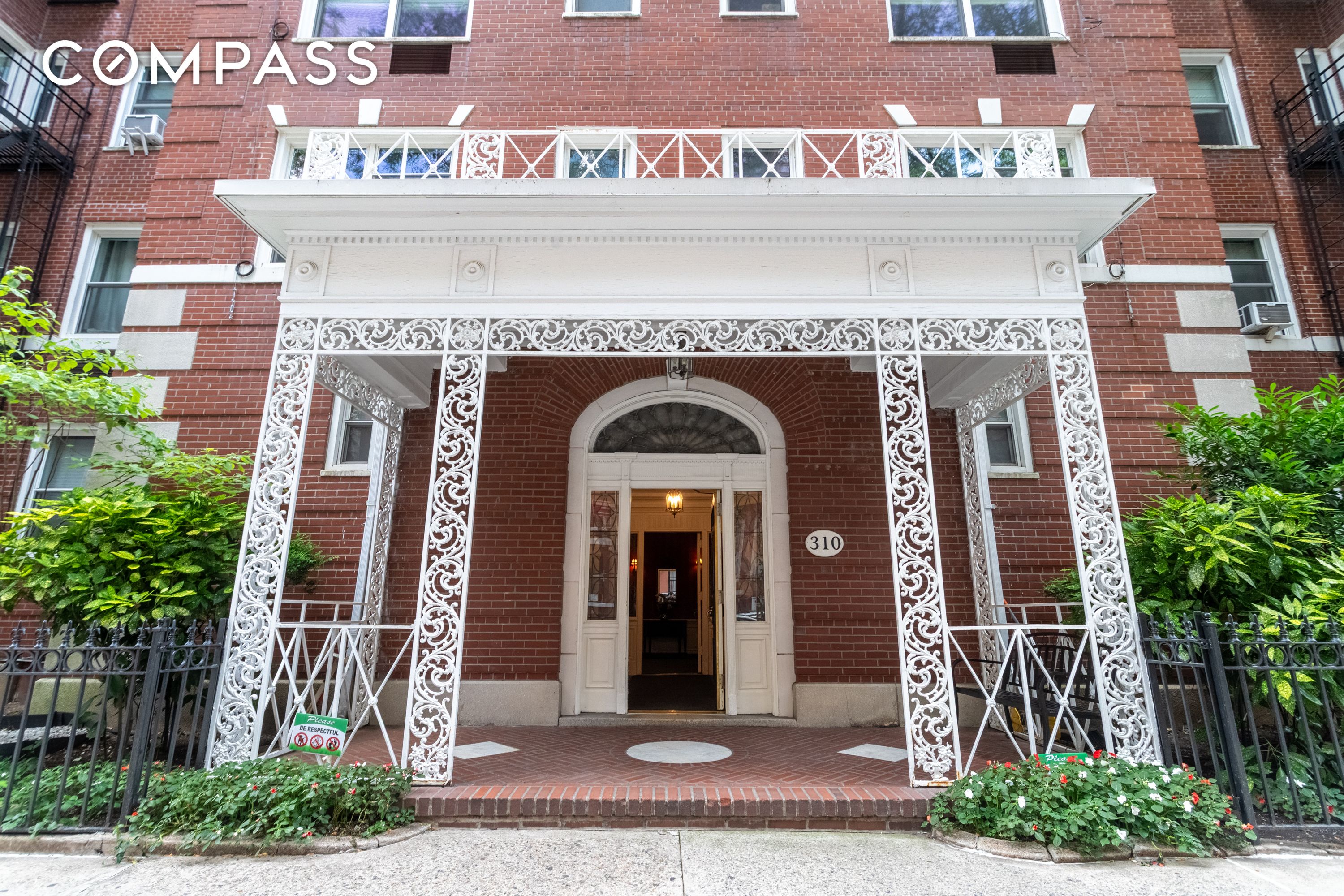 310 W 55th Street 4K