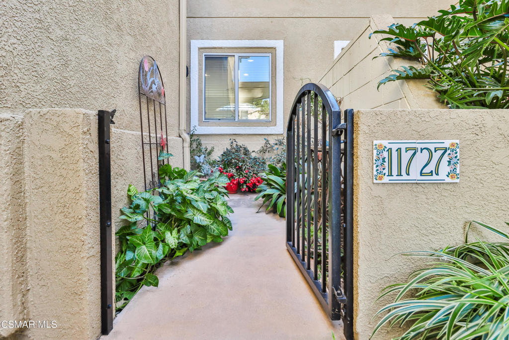 11727 Villageview Court